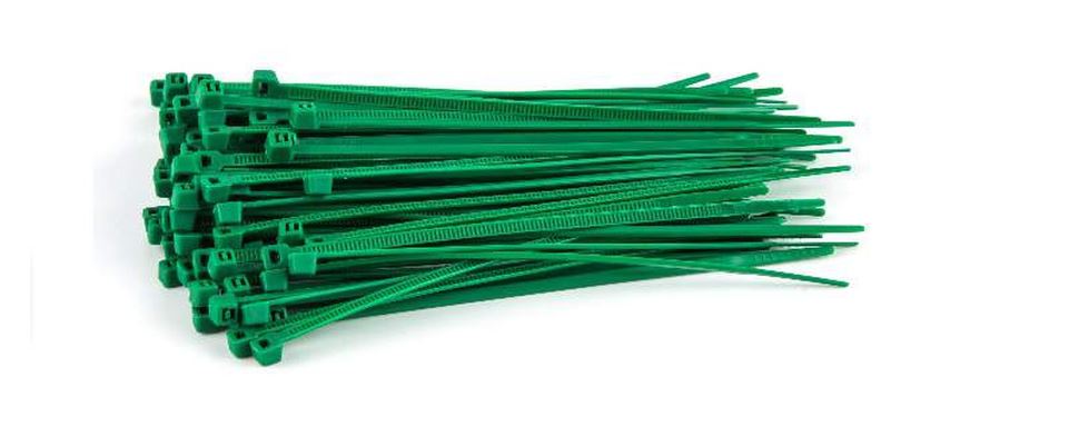 Stahovací pásky na plachtu