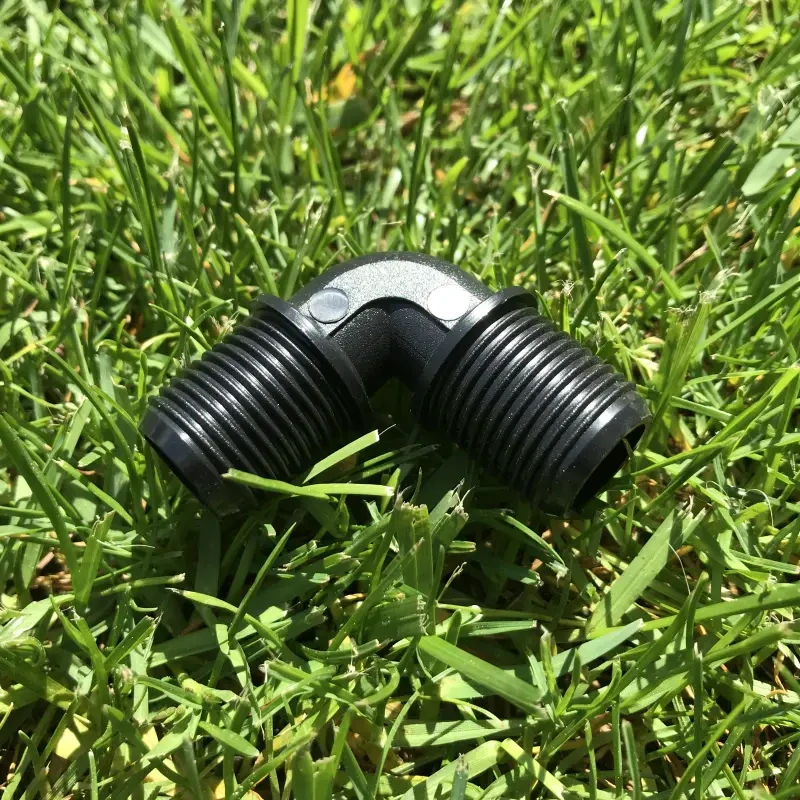 Plastové koleno 2x 1/2" vnější závit