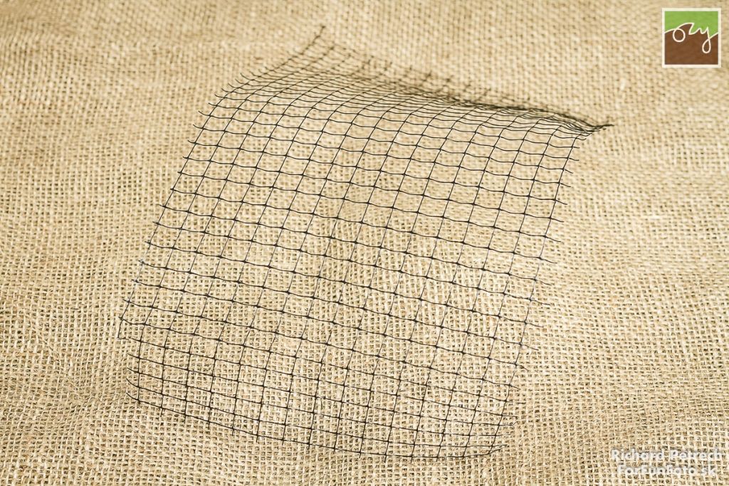 Síťka proti krtkům černá 25g/m2 | 1,5x300m | 450m2