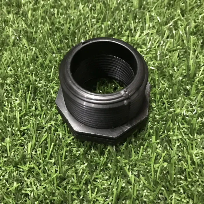 Plastová redukce 5/4" vnější - 1" vnitřní závit