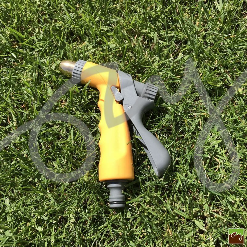 Zavlažovací pistole na vodu - kovová poplastovaná