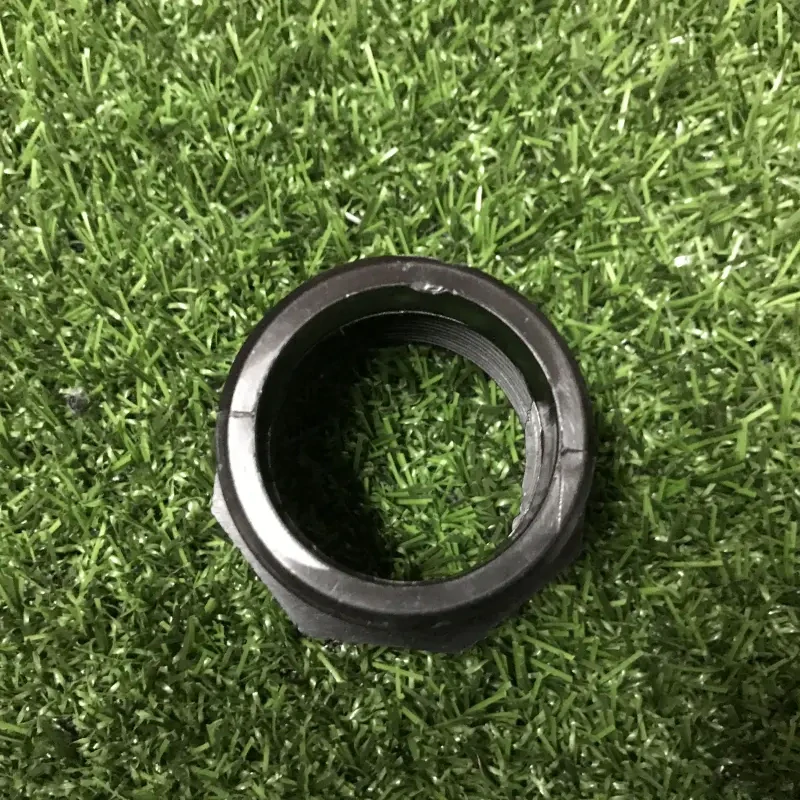 Plastová redukce 6/4" vnější - 5/4" vnitřní závit