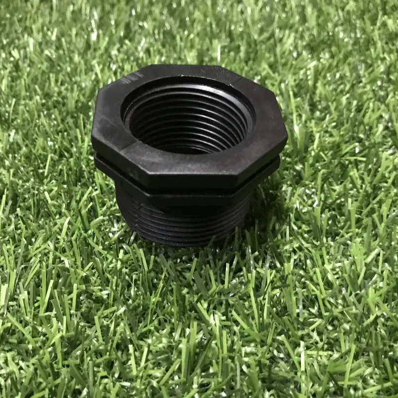 Plastová redukce 5/4" vnější - 1" vnitřní závit