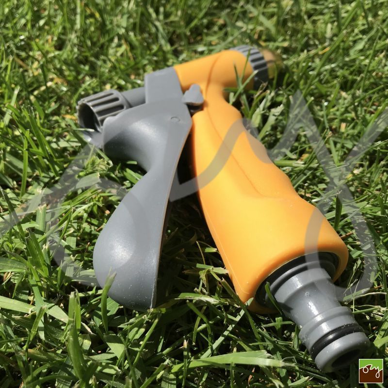 Zavlažovací pistole na vodu - kovová poplastovaná