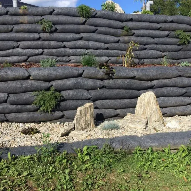 Vegetační pytel na opěrné zdi - sada VOM®