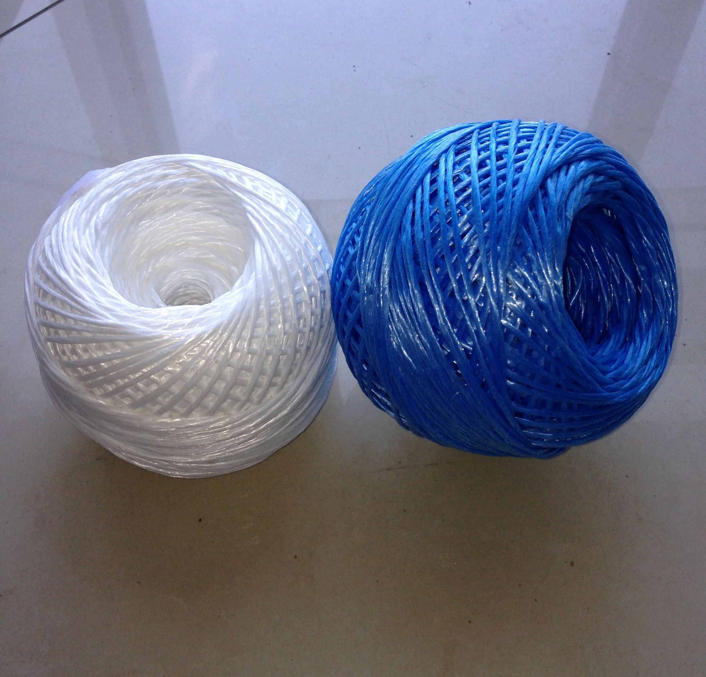 Provázek 200 m bílý 250 g