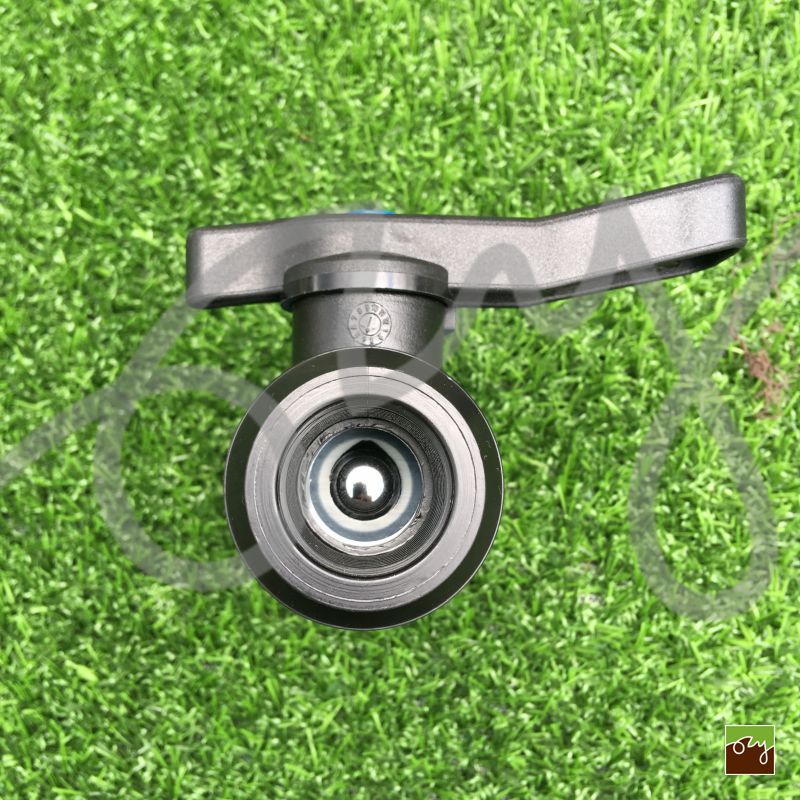 Plastový kulový ventil 25mm x 3/4" F