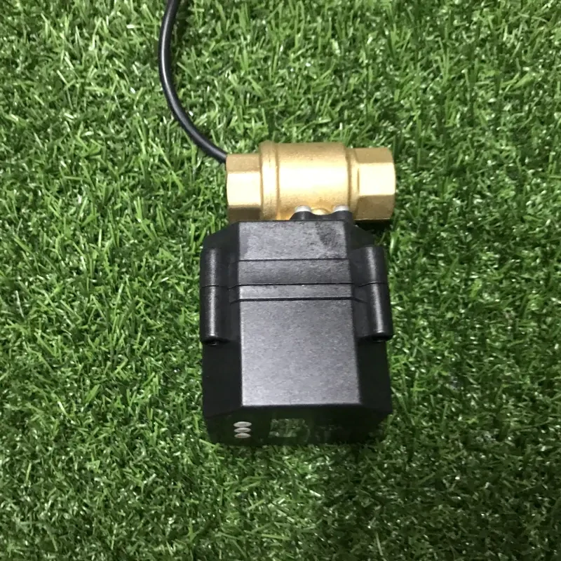 Automatický kulový ventil 230V s časovačem 1/2" vnitřní závit