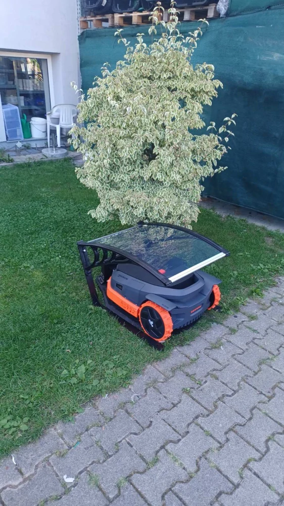 Univerzální kryt stanice s vyklápěcí střechou 80x60x37cm