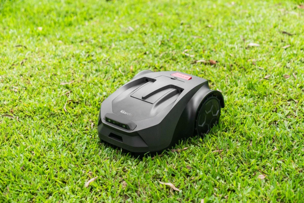 Robotická sekačka iGarden R55 do 1500m²