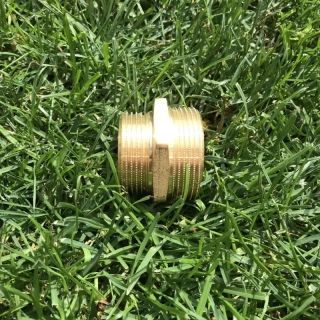 Mosazná redukce 6/4" - 5/4" vnější závit