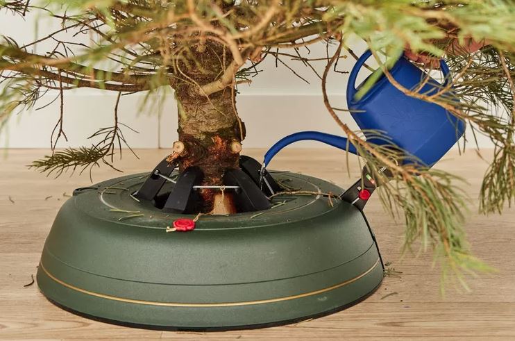 Stojan s nádržkou na vodu